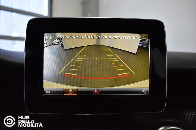 MERCEDES-BENZ A 180 d Sport